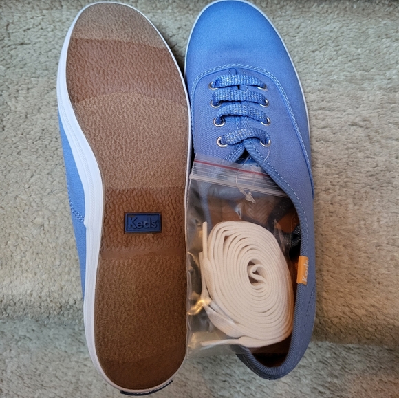 NWOT Periwinkle Keds! - Picture 2 of 5